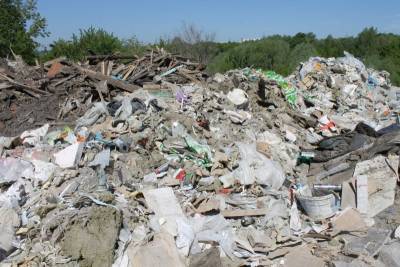 Прокуратура заставила руководство Ульяновска ликвидировать мусорные свалки в Заволжье