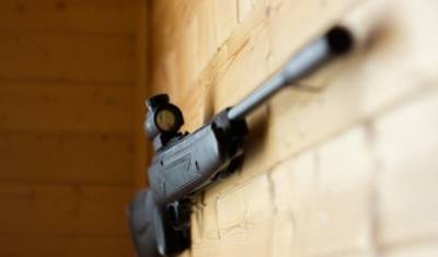 Подросток открыл стрельбу у школы в Москве (ВИДЕО)