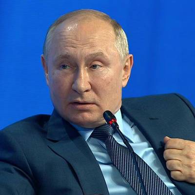 Путин заверил, что власти РФ очень переживают в связи с падением доходов населения