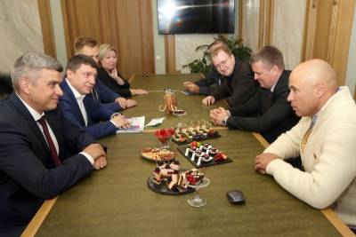 Игорь Артамонов встретился с вице-президентом «Ростелеком»