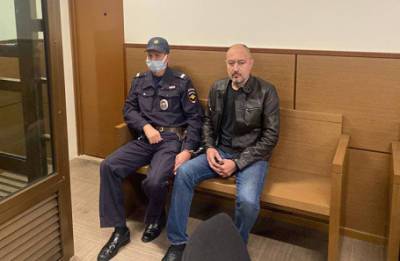 Суд в Москве арестовал мужчину, который пытался открыть стрельбу в полиции