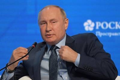 Путин пошутил о замене топлива в Европе катанием на коньках