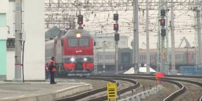 Под Новосибирском поезд насмерть сбил 20-летнего жителя Татарска