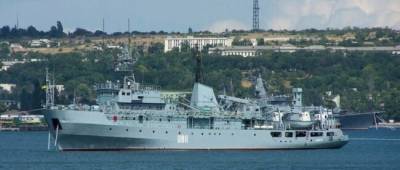 Военный корабль Украины получил повреждения в Черном море: идет спасательная операция