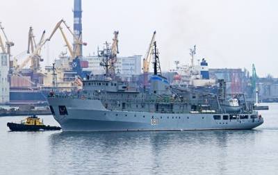 В Черном море спасли терпящий крушение корабль ВМФ Украины