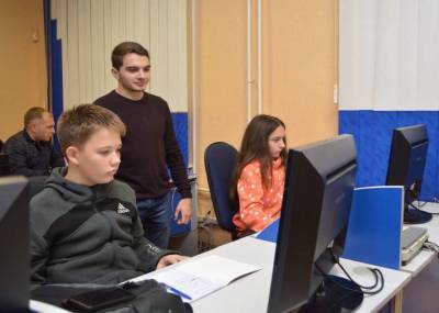 В Черкассах школьников бесплатно обучают IT-грамотности