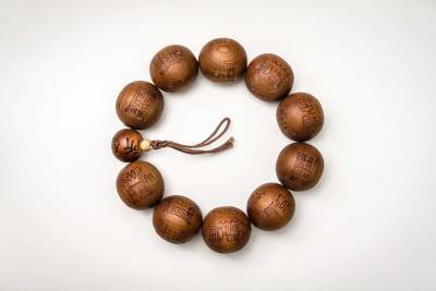 В Курске дворник нашёл браслет домонгольской эпохи во время уборки территории краеведческого музея