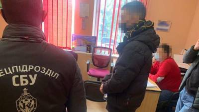 На Харьковщине работники турагентства продавали поддельные ПЦР-тесты