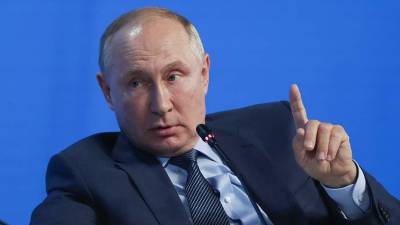 Путин заявил о подрыве позиций доллара в качестве мировой резервной валюты