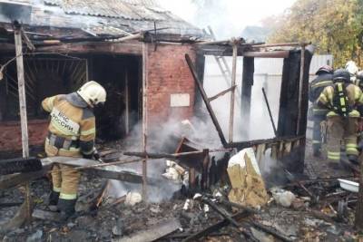 На территории СНТ «Курск» пожары уничтожили два дачных дома