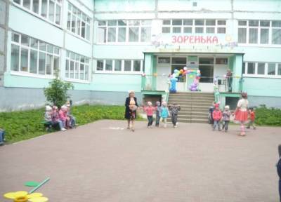 На территорию детского сада в Архангельске ворвался бультерьер и покусал детей