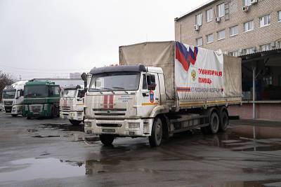 Колонна МЧС России с гумпомощью выехала в Донбасс