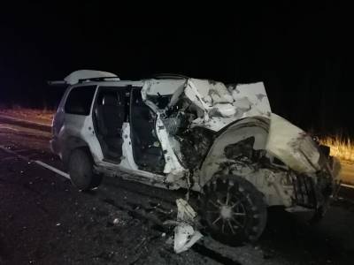 В Княжпогостском районе водитель Toyota Land Cruiser врезался в КАМАЗ с прицепом