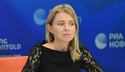 Москва ответила на угрозы Киева добраться до Поклонской даже в Африке