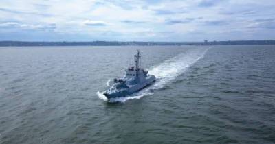 Авария на судне ВМС: корабль начали буксировать в Одессу