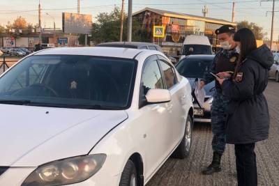 В Астрахани автоледи накопила долгов почти на четверть миллиона рублей