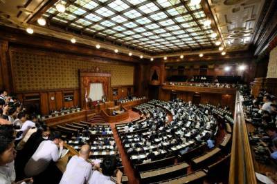 Нижняя палата парламента Японии распущена с одобрения императора
