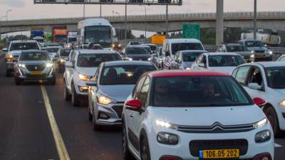 Дороги Израиля перегружены, Waze затрудняется находить оптимальные маршруты