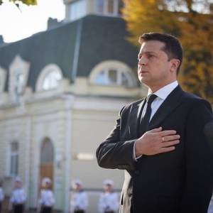 Зеленский поздравил с Днем защитников и защитниц Украины