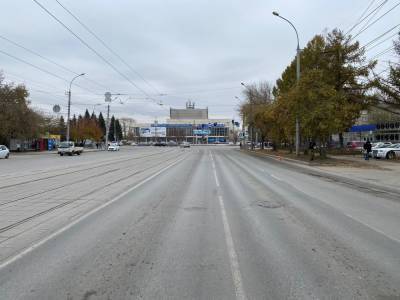 В Дзержинском районе Новосибирска внедорожник Toyota Land Cruiser сбил школьника