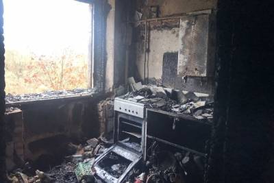 Опубликованы фотографии сгоревшей квартиры, где погибла великолучанка