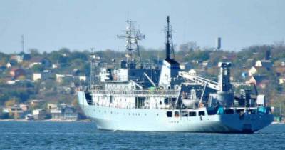 Судно ВМС Украины потерпело бедствие в Черном море