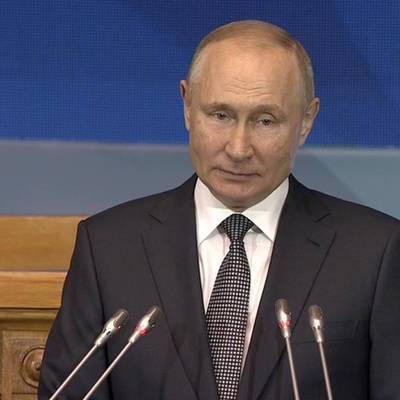 Путин назвал традиционные ценности залогом успешного развития России