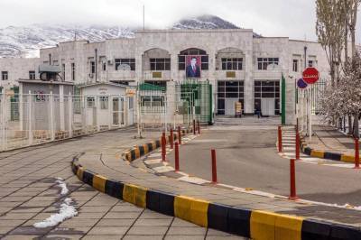 Туркменистан согласился открыть для проезда фур КПП на границе с Ираном