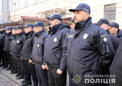 Подразделения МВД перешли в Киеве на усиленное дежурство (ФОТО, ВИДЕО)