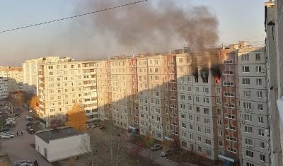 В Тюмени на улице Народной сгорела трехкомнатная квартира