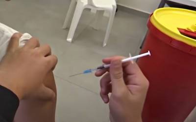 Прививать украинцев будут по-новому: МОЗ упростит процедуру вакцинации, детали
