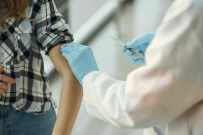 Розыгрыш призов среди вакцинированных от COVID-19 хотят продлить на месяц