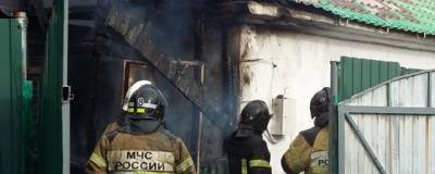 В Биробиджане из-за электросамоката загорелись дом и гараж, пострадавших нет