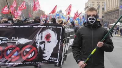 Украина отметила День защитников и защитниц: в Киеве прошел марш националистов