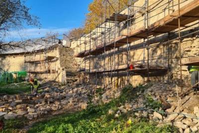 В Порхове ведутся активные работы по реставрации древней крепости