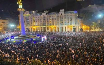 В Тбилиси проходит масштабная акция с требованием освободить Саакашвили
