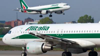 Последний рейс: крупнейший авиаперевозчик Италии прекратит существование