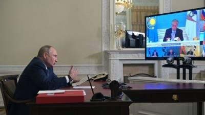 Путин призвал Евразийский экономический союз к сплочению на фоне санкций