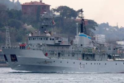 Терпевшее бедствие судно ВМС Украины вернулось в порт Одессы