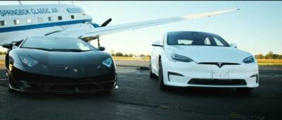 Tesla Model S устроила «поединок» с Lamborghini Aventador: видео
