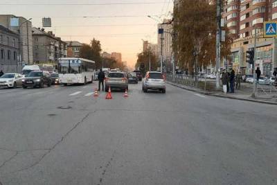 «Шкода» сбила 16-летнего парня на пешеходном переходе в Новосибирске