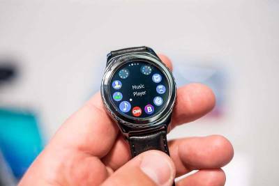 Умные часы Samsung Galaxy Watch 4 будут решать, допускать ли владельца к рабочему месту