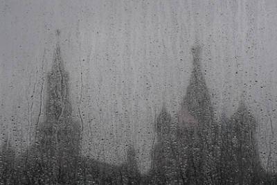 МЧС экстренно предупредило москвичей о дожде и ветре