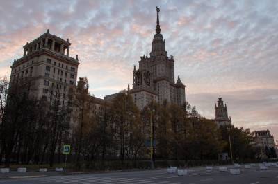 В Москве студент МГУ выпал с 14-го этажа общежития