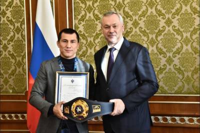 Новосибирский губернатор поблагодарил борца Романа Власова за триумфальную победу на ЧМ по борьбе