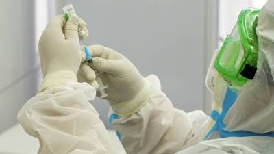 На Украине за сутки выявили более 13 тысяч случаев коронавируса