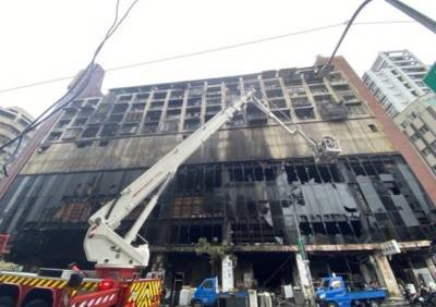 Полсотни человек погибли при пожаре в многоэтажке на Тайване