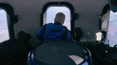 «Звёздный путь» капитана Кирка: 90-летний актёр и ведущий RT America Уильям Шетнер побывал в космосе