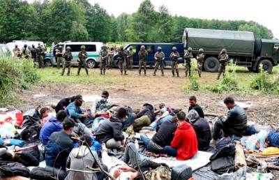 Из-за кризиса на границе с Белоруссией Польша будет выдворять из страны беженцев