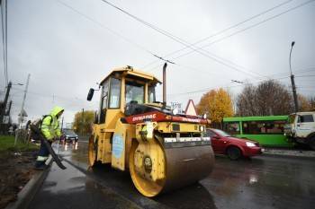 До конца дня кольцо на Конева и Можайского в Вологде заасфальтируют